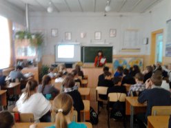 Общешкольный классный час « Мы такие разные, но мы вместе….»